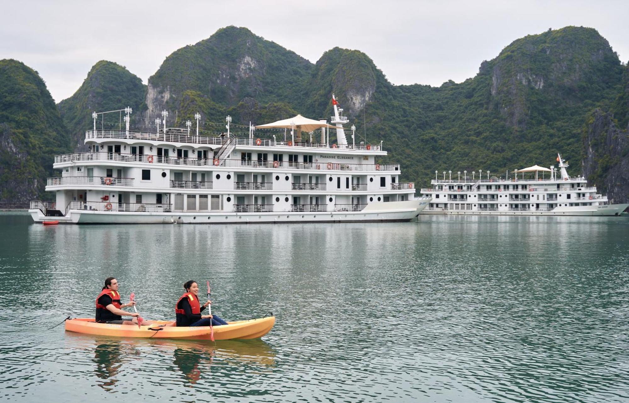 Paradise Elegance Cruise Halong Ha Long Esterno foto